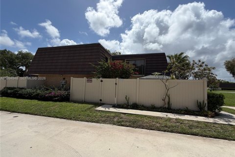 Adosado en venta en West Palm Beach, Florida, 2 dormitorios, 114.83 m2 № 2062674 - foto 22
