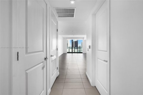 Condo in Miami, Florida  № 1874375 - photo 5