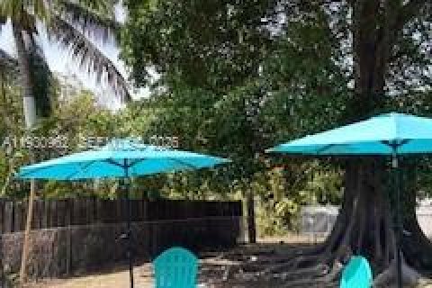 Снять в аренду коммерческую недвижимость в Норт-Майами, Флорида 115.85м2, № 1989957 - фото 16