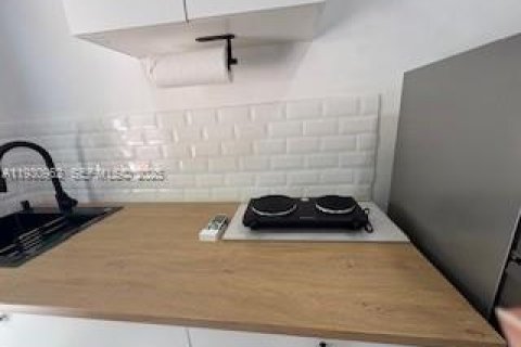 Снять в аренду коммерческую недвижимость в Норт-Майами, Флорида 115.85м2, № 1989957 - фото 7