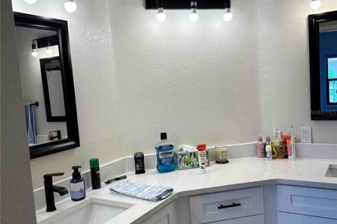 Condo in Clearwater, Florida, 2 bedrooms  № 1243113 - photo 25