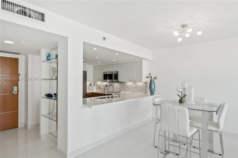 Снять в аренду кондоминиум в Майами-Бич, Флорида 2 спальни, 96.8м2, № 2003893 - фото 5