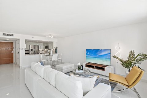 Снять в аренду кондоминиум в Майами-Бич, Флорида 2 спальни, 96.8м2, № 2003893 - фото 8