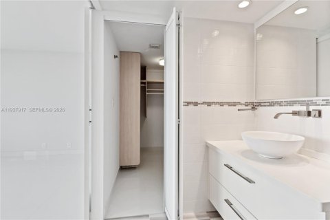 Снять в аренду кондоминиум в Майами-Бич, Флорида 2 спальни, 96.8м2, № 2003893 - фото 21