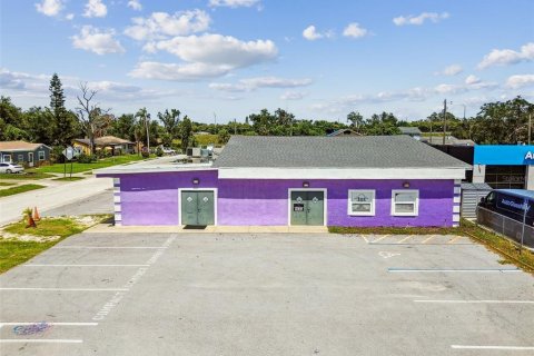 Commercial property in Saint Petersburg, Florida 356.74 sq.m. № 1842319 - photo 13