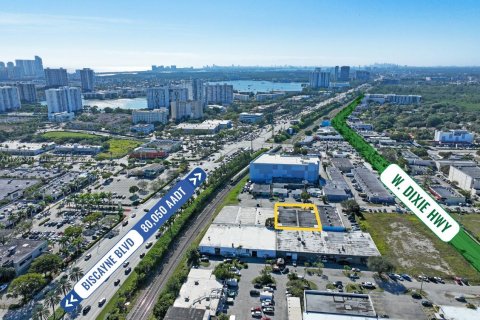 Propiedad comercial en venta en Miami, Florida № 1934735 - foto 18