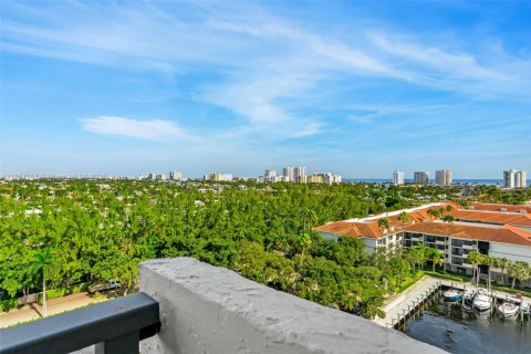 Condo in Fort Lauderdale, Florida, 2 bedrooms  № 1892753 - photo 2