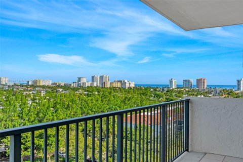 Condo in Fort Lauderdale, Florida, 2 bedrooms  № 1892753 - photo 22