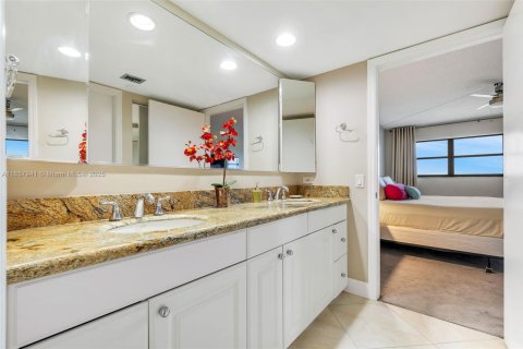 Condo in Fort Lauderdale, Florida, 2 bedrooms  № 1892753 - photo 15