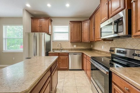 Villa ou maison à louer à New Port Richey, Floride: 4 chambres, 182.83 m2 № 2406275 - photo 8