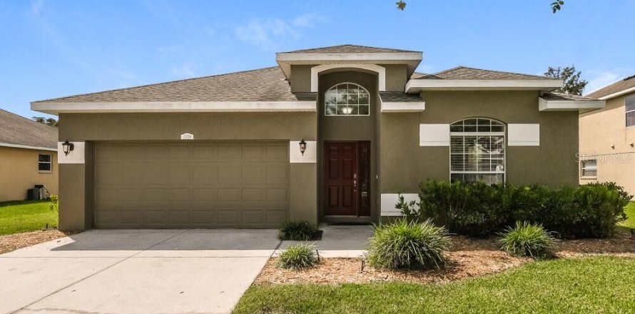 Villa ou maison à New Port Richey, Floride 4 chambres, 182.83 m2 № 2406275