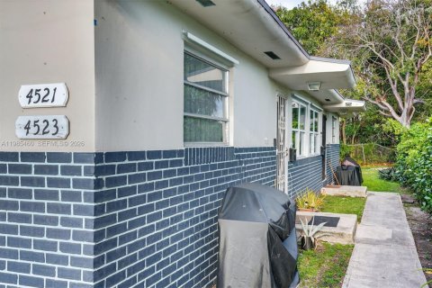 Casa en alquiler en Miami, Florida, 2 dormitorios, 92.9 m2 № 2047046 - foto 3