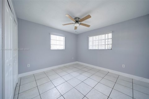 Casa en alquiler en Miami, Florida, 2 dormitorios, 92.9 m2 № 2047046 - foto 13