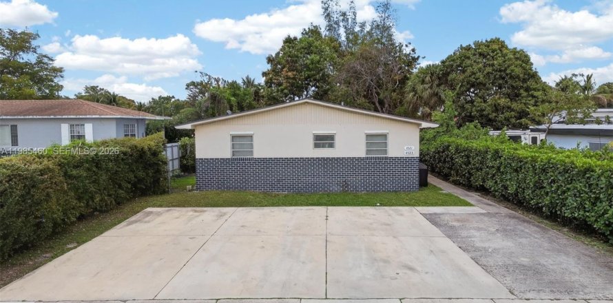 Casa en Miami, Florida 2 dormitorios, 92.9 m2 № 2047046