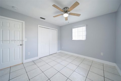 Casa en alquiler en Miami, Florida, 2 dormitorios, 92.9 m2 № 2047046 - foto 14