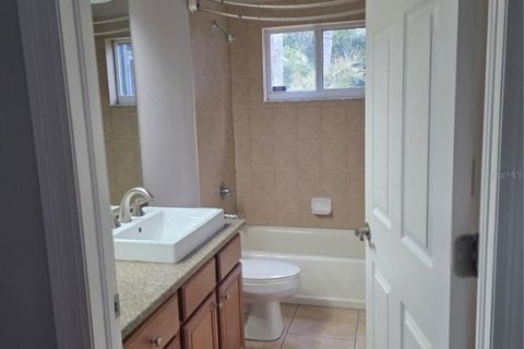 House in Lutz, Florida 4 bedrooms, 322.74 sq.m. № 1819118 - photo 19