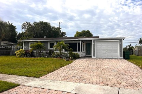 Villa ou maison à Margate, Floride 4 chambres, 100.06 m2 № 2091160
