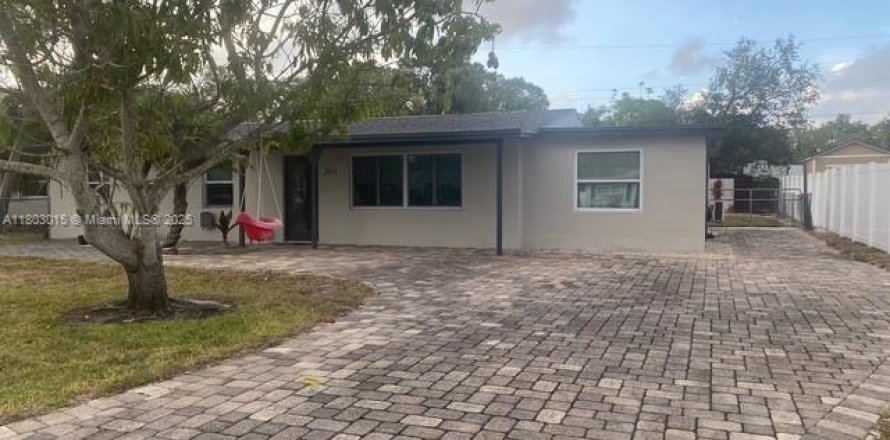 Villa ou maison à Naples, Floride 3 chambres, 119.75 m2 № 1686217