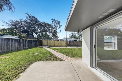 Villa ou maison à vendre à Tampa, Floride: 3 chambres, 133.22 m2 № 2411667 - photo 20