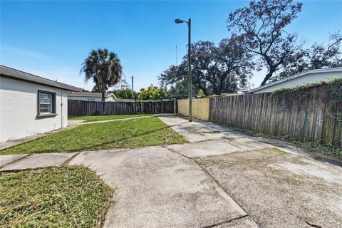 Villa ou maison à vendre à Tampa, Floride: 3 chambres, 133.22 m2 № 2411667 - photo 18