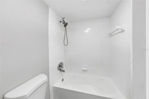 Villa ou maison à vendre à Tampa, Floride: 3 chambres, 133.22 m2 № 2411667 - photo 11