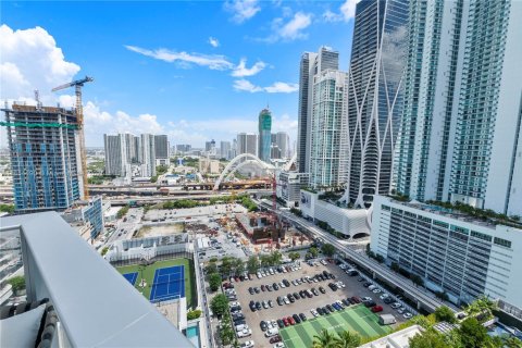 Condo in Miami, Florida, 2 bedrooms  № 1872687 - photo 18