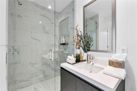 Condo in Miami, Florida, 2 bedrooms  № 1872687 - photo 27