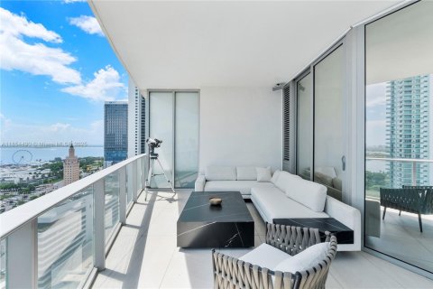 Condo in Miami, Florida, 2 bedrooms  № 1872687 - photo 13
