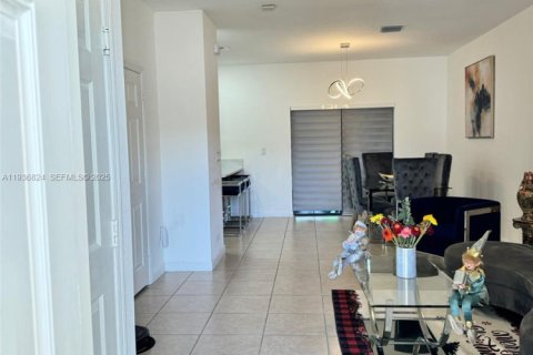 Villa ou maison à vendre à Miami, Floride: 3 chambres, 133.87 m2 № 1994747 - photo 7