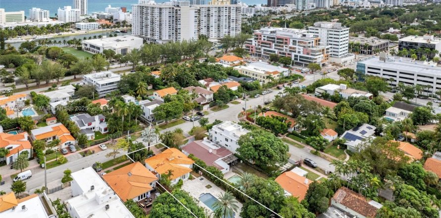 Casa en Miami Beach, Florida 3 dormitorios, 181.44 m2 № 1861539