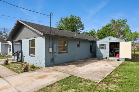 House in Sanford, Florida 3 bedrooms, 107.02 sq.m. № 2133108 - photo 2