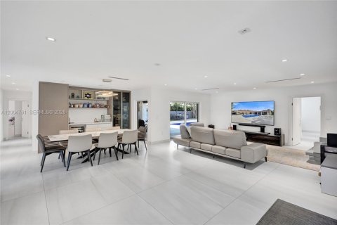 Villa ou maison à vendre à North Miami Beach, Floride: 5 chambres № 2068908 - photo 28