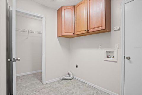 Купить виллу или дом в Киссимми, Флорида 10 комнат, 153.47м2, № 2358789 - фото 28