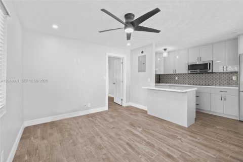 Immobilier commercial à Fort Lauderdale, Floride 258.18 m2 № 2169431