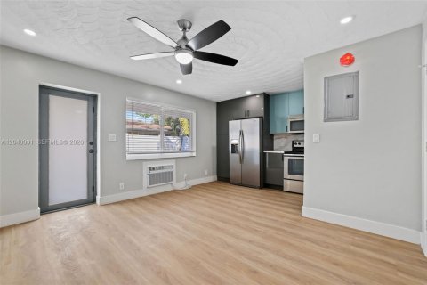 Immobilier commercial à vendre à Fort Lauderdale, Floride: 258.18 m2 № 2169431 - photo 15