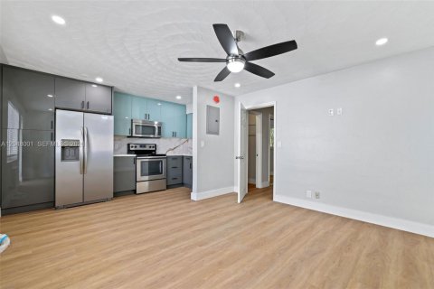 Immobilier commercial à vendre à Fort Lauderdale, Floride: 258.18 m2 № 2169431 - photo 14