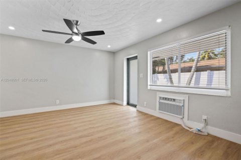 Immobilier commercial à vendre à Fort Lauderdale, Floride: 258.18 m2 № 2169431 - photo 21