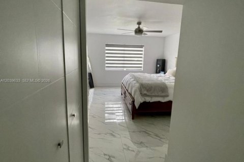 Снять в аренду кондоминиум в Уэстон, Флорида 2 спальни, 113.34м2, № 2087191 - фото 21