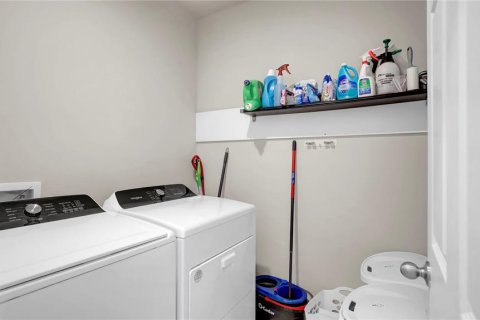Casa en alquiler en Haines City, Florida, 3 dormitorios, 161.09 m2 № 1564486 - foto 13