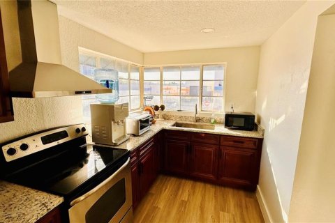 Apartamento en alquiler en Orlando, Florida, 2 dormitorios, 102.19 m2 № 1873094 - foto 3