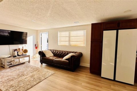 Apartamento en alquiler en Orlando, Florida, 2 dormitorios, 102.19 m2 № 1873094 - foto 4