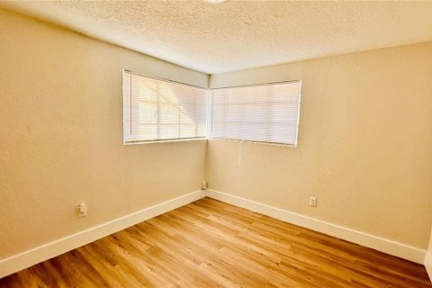 Apartamento en alquiler en Orlando, Florida, 2 dormitorios, 102.19 m2 № 1873094 - foto 9