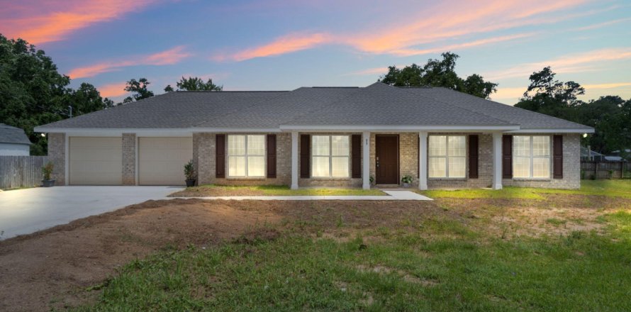 Villa ou maison à Pensacola, Floride 4 chambres, 129.13 m2 № 562560