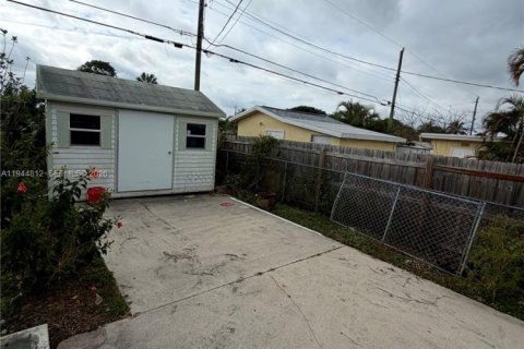 Villa ou maison à louer à West Palm Beach, Floride: 3 chambres, 85.47 m2 № 2001399 - photo 7