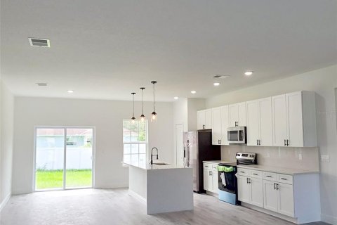 Casa en venta en Ocala, Florida, 4 dormitorios, 164.81 m2 № 1906637 - foto 4