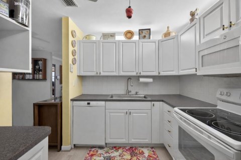 Купить таунхаус в Помпано-Бич, Флорида 3 комнаты, 128.58м2, № 2146801 - фото 11