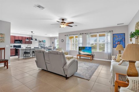 House in Punta Gorda, Florida 3 bedrooms, 217.3 sq.m. № 1916325 - photo 7