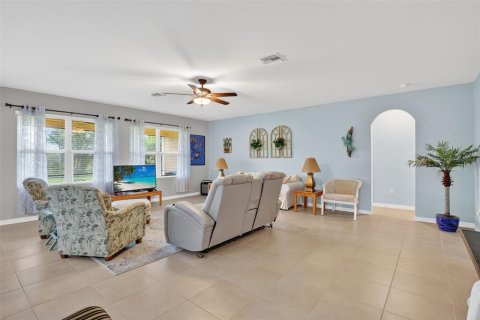 House in Punta Gorda, Florida 3 bedrooms, 217.3 sq.m. № 1916325 - photo 11