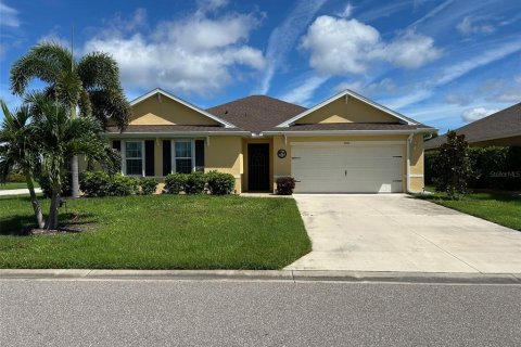 House in Punta Gorda, Florida 3 bedrooms, 217.3 sq.m. № 1916325 - photo 3