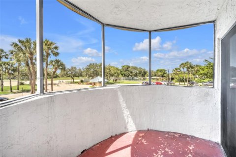 Снять в аренду кондоминиум в Лодерхилл, Флорида 2 спальни, 103.12м2, № 1981805 - фото 20